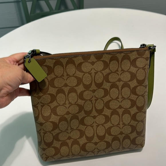 Coach - Picture 2 of 4